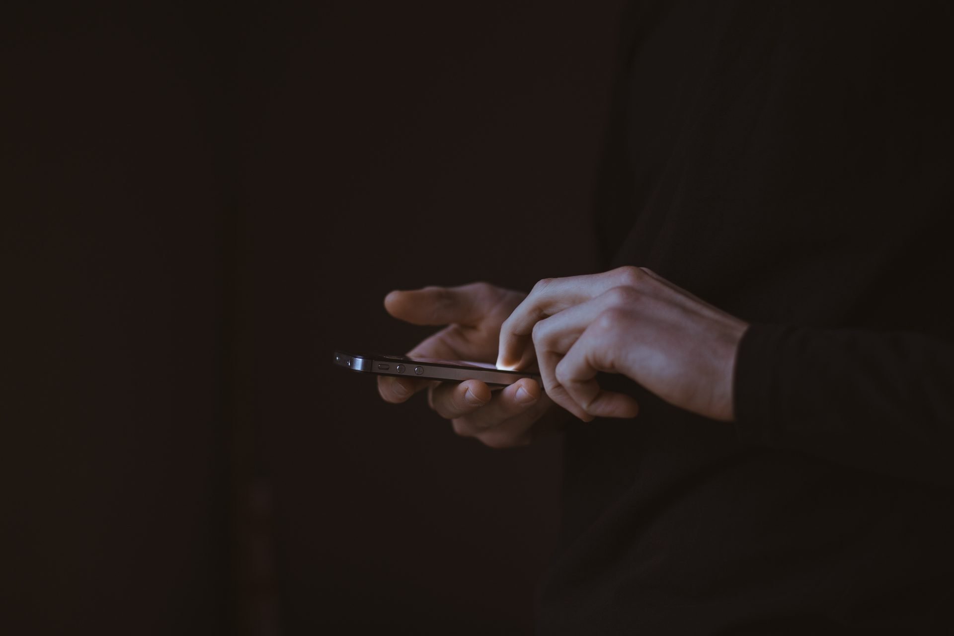 gilles-lambert-8649-unsplash